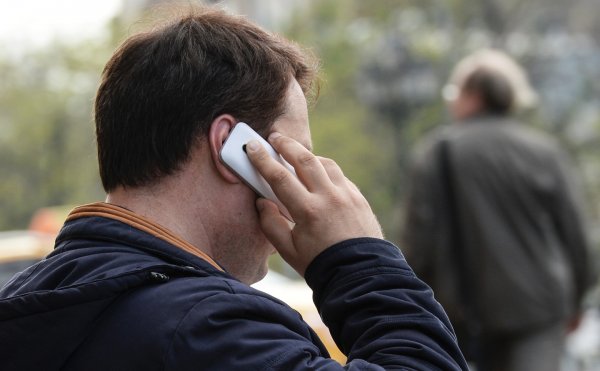 ФАС наложит штраф на мобильных операторов за цены на роуминг в России