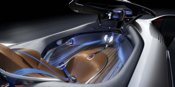 Mercedes-Benz показал 750-сильный электромобиль EQ Silver Arrow