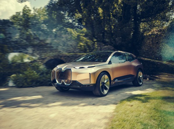 BMW официально представил электрический Vision iNEXT