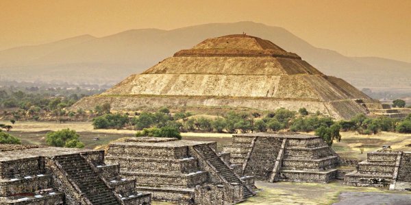 Древний алтарь рассказал археологам о своих «играх престолов» у майя