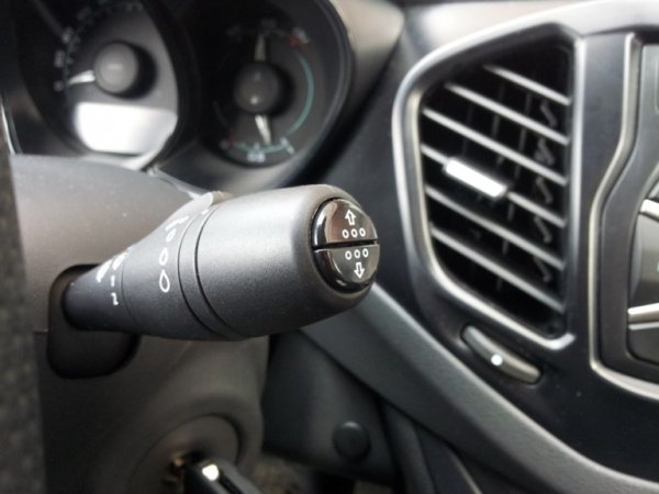 «Пасхалка» от «АвтоВАЗ»: Водители нашли в LADA Vesta секретные настройки поворотников