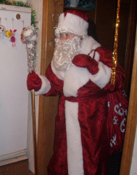 В Ростове на автомойке заметили Деда Мороза, моющего сани