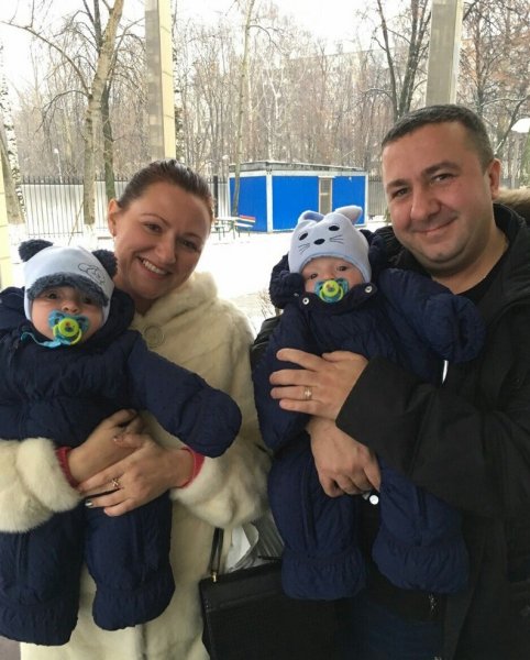 Наживаются на детях инвалидах?: Многодетная семья из Краснодара усыновила близнецов с ограниченными возможностями