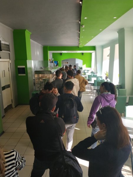 Халява кончится: Озолоченная столовая в Домодедово из-за шумихи в сети лишится прибыли