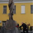 Путин посетил церемонию открытия памятника Солженицына в Москве Путин посетил церемонию открытия памятника Солженицына в Москве