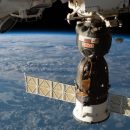 Российские космонавты добрались до поврежденного корабля «Союз МС-09»