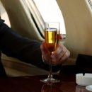 «Аэрофлот» вернет алкогольные напитки в эконом-класс «Аэрофлот» вернет алкогольные напитки в эконом-класс