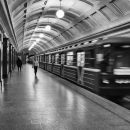 Табло метро Москвы не для людей: Москвичей озадачил спрятанный за столбом экран Табло метро Москвы не для людей: Москвичей озадачил спрятанный за столбом экран