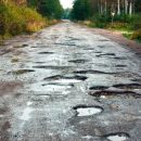 «Аж трясет»: Водители возмущены отвратительными дорогами Екатеринбурга