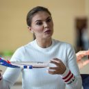 «Империя на 1 апреля»: Кабаева «атаковала» Аэроэкспресс, забыв про рейтинг подарка Путина