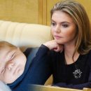 «Часики-то тикают!»: бездетной Алине Кабаевой настало время задуматься о детях — ведунья Саона «Часики-то тикают!»: бездетной Алине Кабаевой настало время задуматься о детях — ведунья Саона