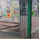 «Куда ушли наши деньги?»: в Орске разваливается детская площадка за 80 миллионов рублей «Куда ушли наши деньги?»: в Орске разваливается детская площадка за 80 миллионов рублей